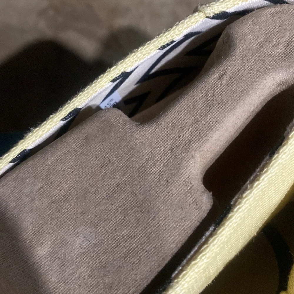 Toms shoes (banana yellow-7) - Picture 4 of 5